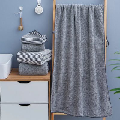 Sports Bath Towel – Thickened Coral Velvet for Fitness, Beach, and Beyond