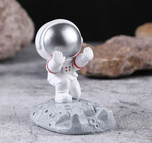 Astronaut Mobile Phone Stand – Nordic Resin Desk Decoration, Spaceman Holder, Gift Ornament