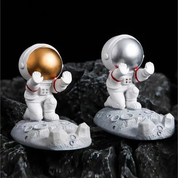 Astronaut Mobile Phone Stand – Nordic Resin Desk Decoration, Spaceman Holder, Gift Ornament