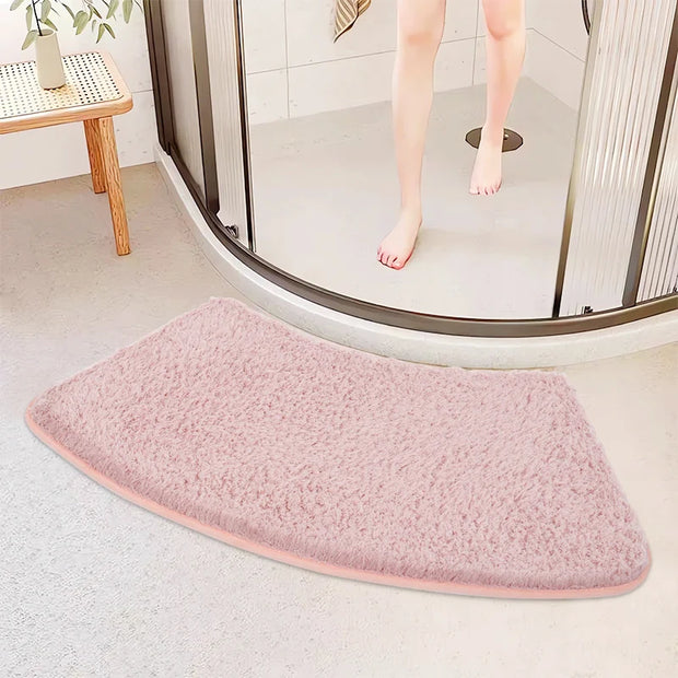 Microfiber Curved Bath Mat for Shower Rooms and Bathtubs