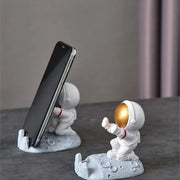 Astronaut Mobile Phone Stand – Nordic Resin Desk Decoration, Spaceman Holder, Gift Ornament