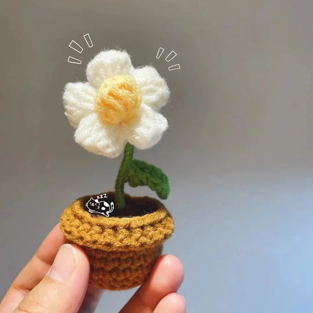 DIY Handwoven Mini Potted Flower Rose – Woolen Thread Finished Product for Office, Home Decoration