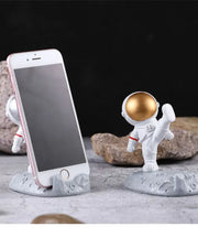 Astronaut Mobile Phone Stand – Nordic Resin Desk Decoration, Spaceman Holder, Gift Ornament