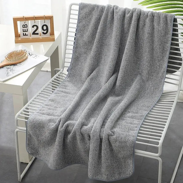 Sports Bath Towel – Thickened Coral Velvet for Fitness, Beach, and Beyond