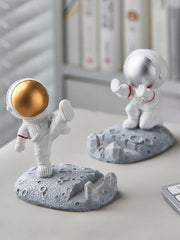 Astronaut Mobile Phone Stand – Nordic Resin Desk Decoration, Spaceman Holder, Gift Ornament